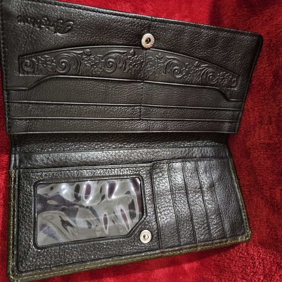 Brighton Dark Green Leather Wallet - Picture 5 of 11